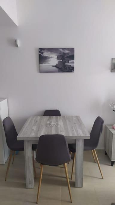 Apartamento Nuevo Con Piscina Y Amplio Balcon Sant Carlos de la Ràpita المظهر الخارجي الصورة